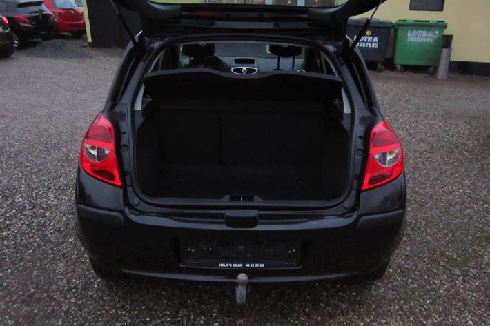 undefined Renault Clio fra 2007 set indefra