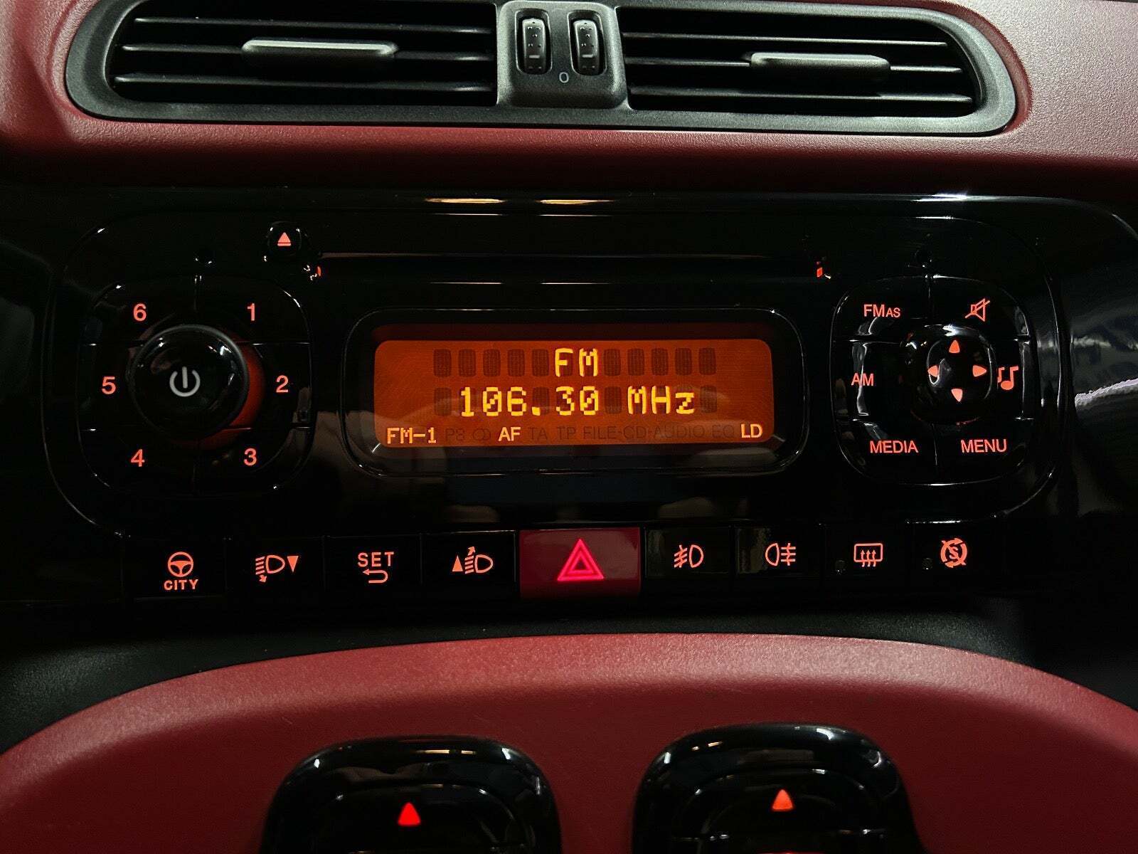 Hvid Fiat Panda fra 2012