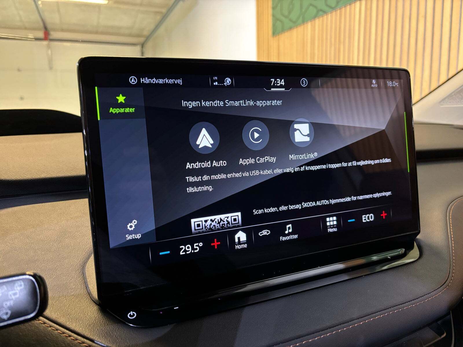 Hvid Skoda Enyaq fra 2021