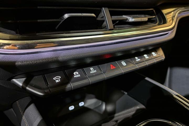 Hvid Skoda Enyaq fra 2021