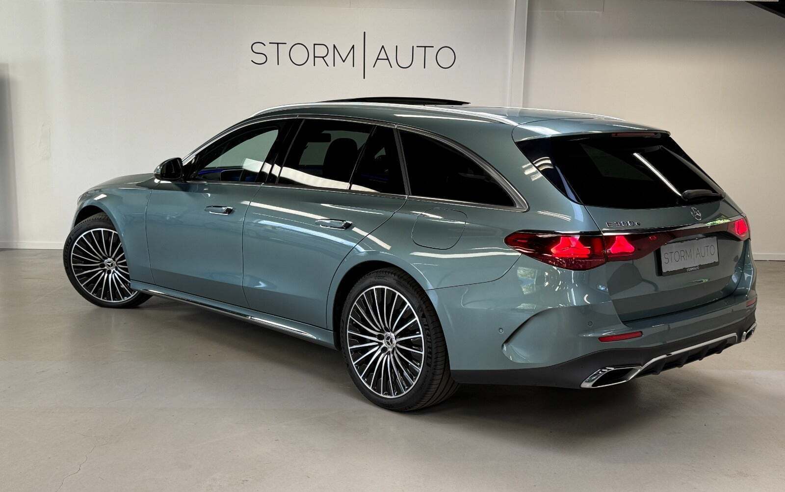 Mercedes E300 e 2,0 AMG Line stc. aut.