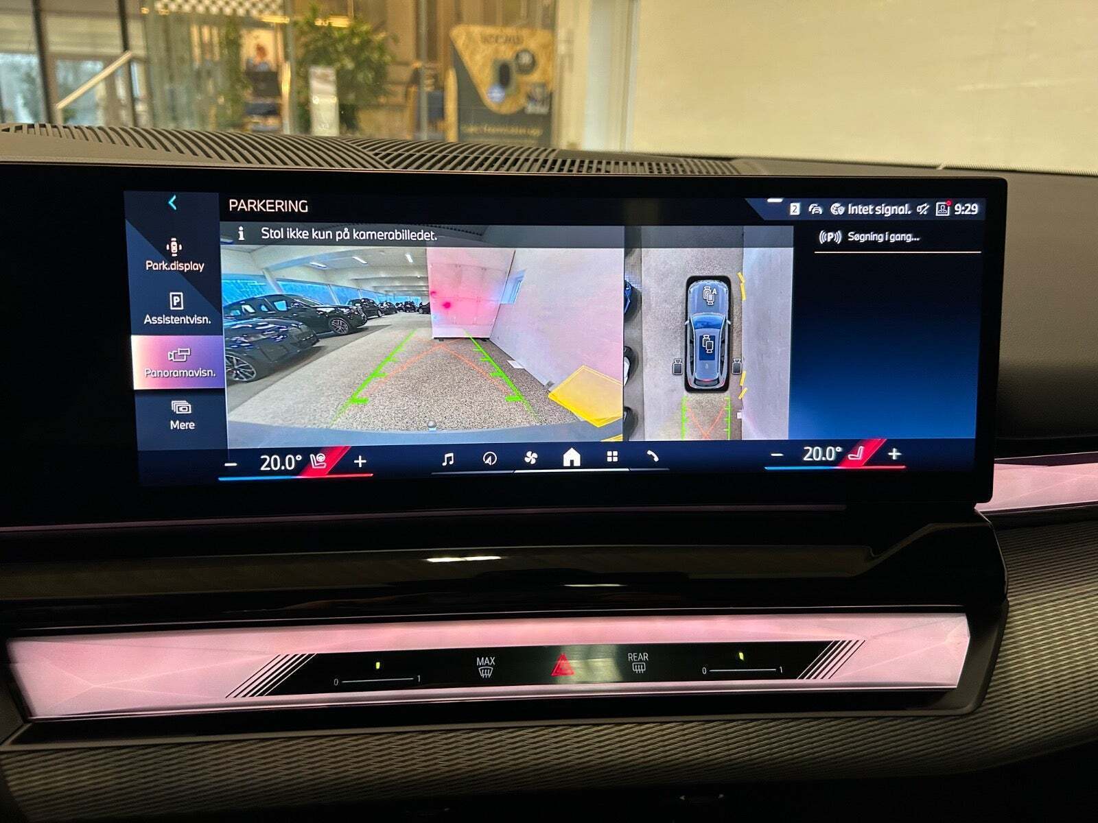 Grå BMW i5 fra 2024