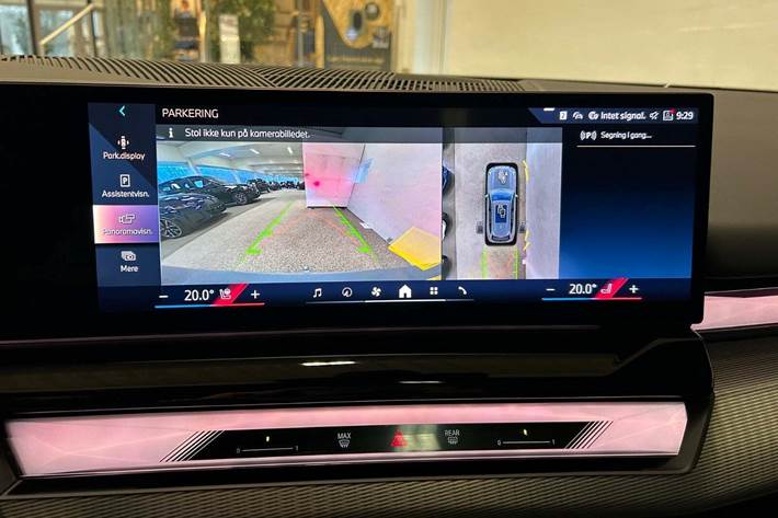 Grå BMW i5 fra 2024