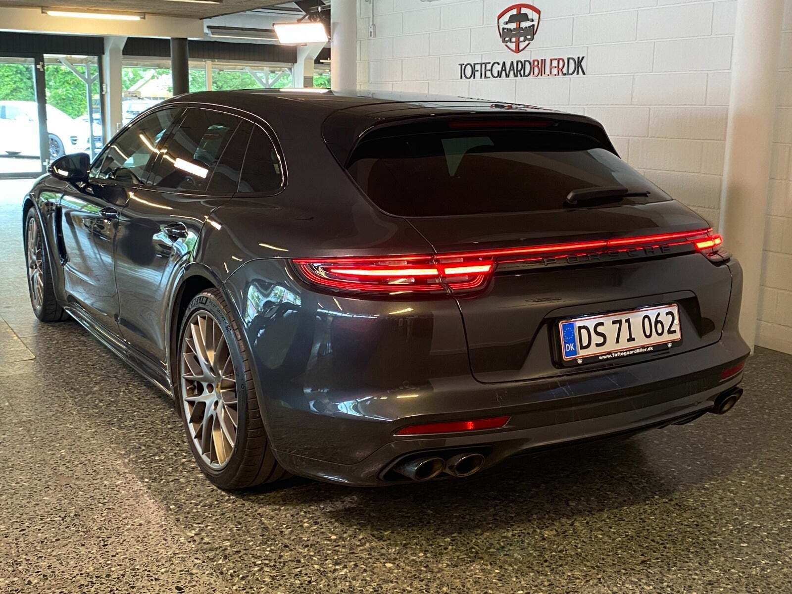 undefined Porsche Panamera GTS fra 2019