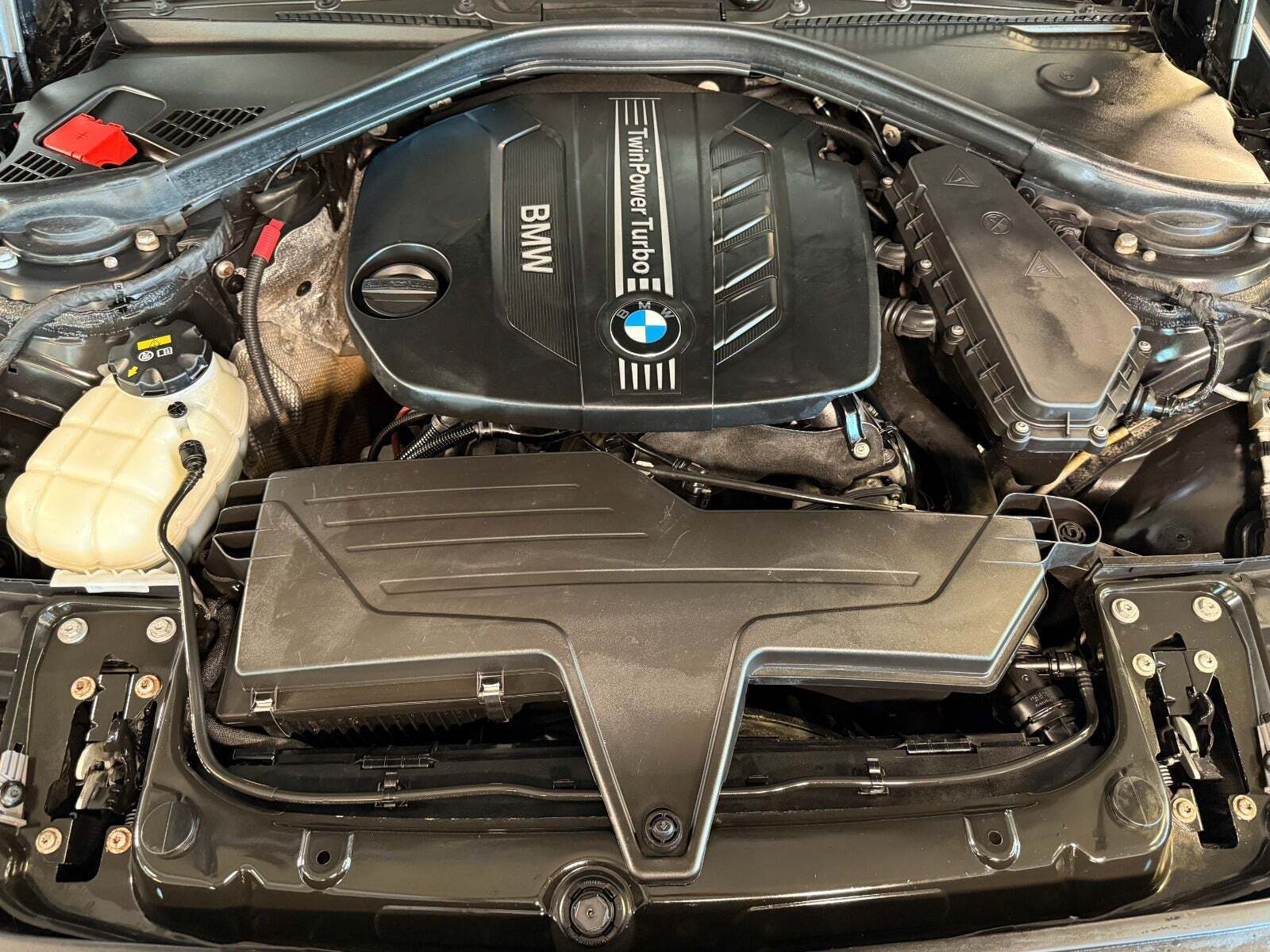 Grå BMW 120d fra 2014