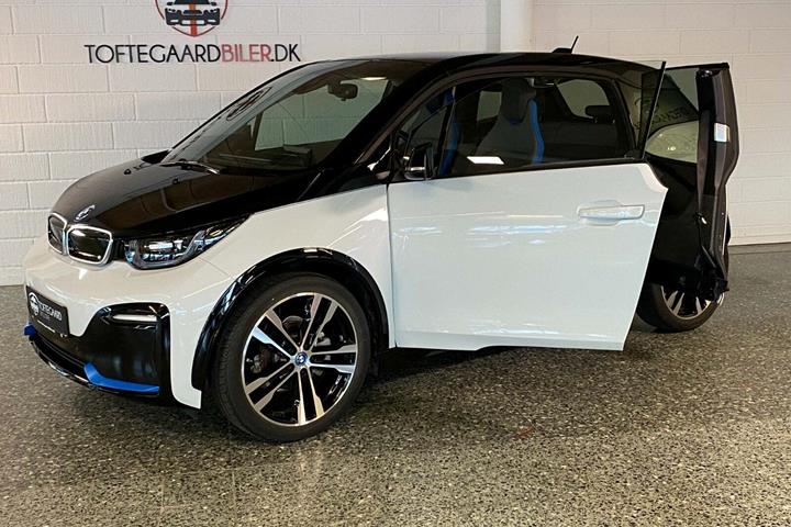 undefined BMW i3s fra 2022 set udefra