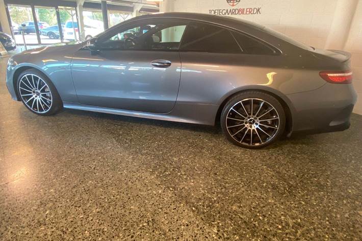 Grå Mercedes E53 fra 2019