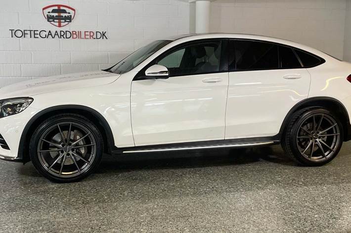 Hvid Mercedes GLC300 fra 2018