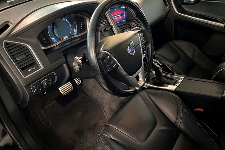 Sort Volvo XC60 fra 2014