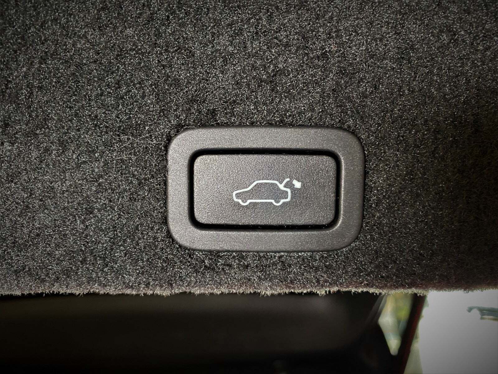 Sort Volvo XC60 fra 2014