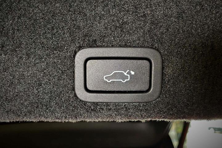Sort Volvo XC60 fra 2014
