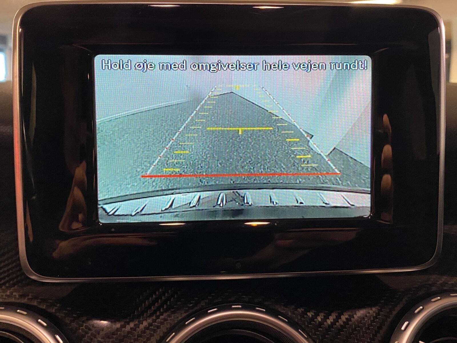 Sort Mercedes GLA250 fra 2015