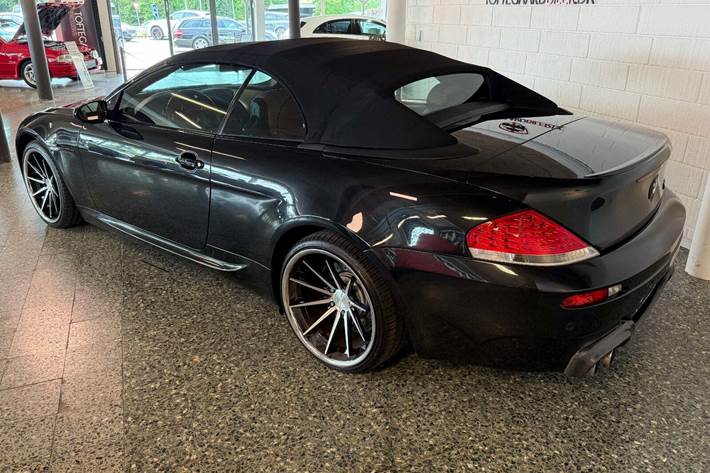Sort BMW M6 fra 2007