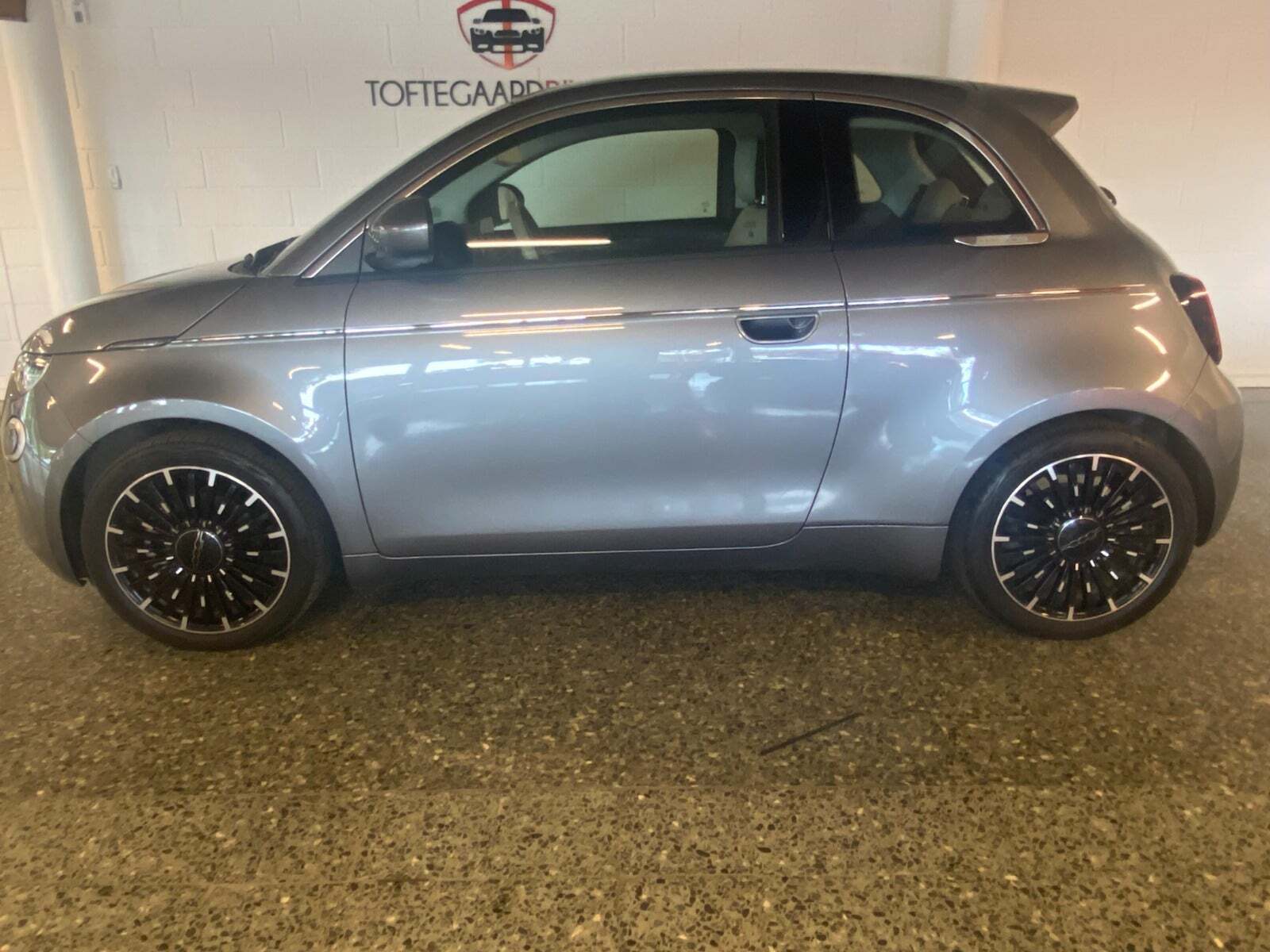 Fiat 500e 42 la Prima