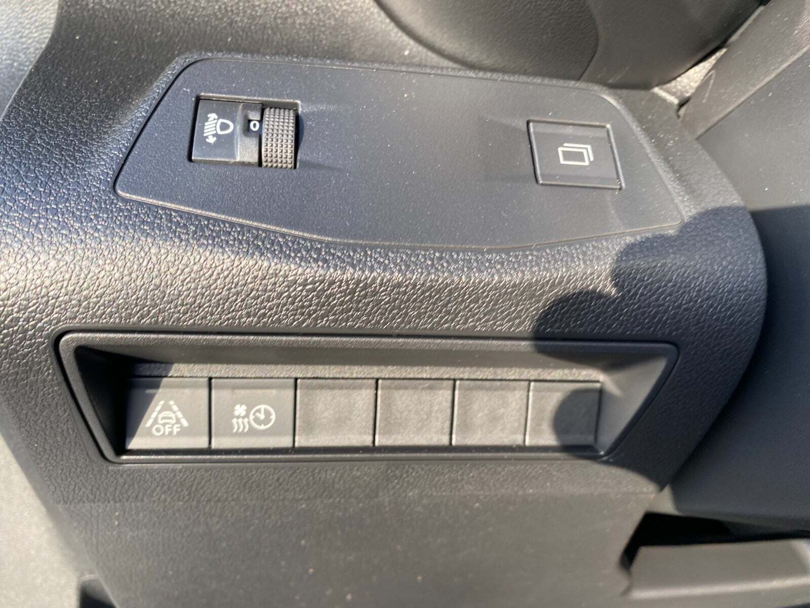 Hvid Toyota ProAce City fra 2025
