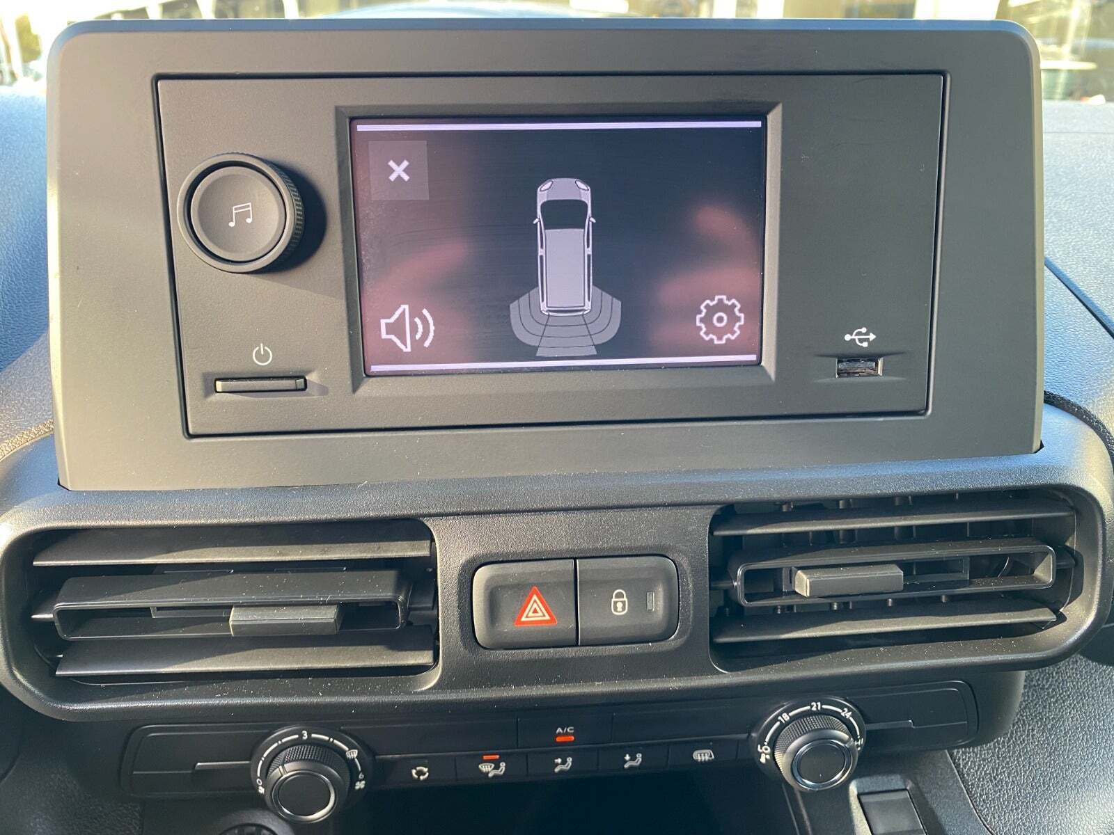 Hvid Toyota ProAce City fra 2025