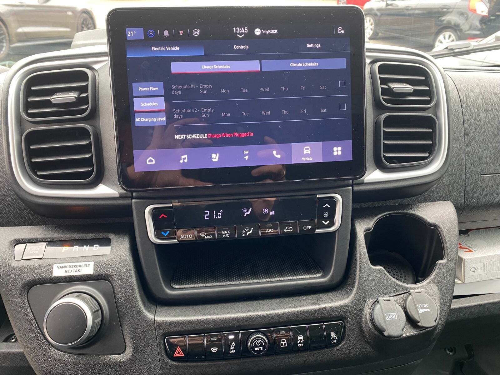 Hvid Toyota Proace Max fra 2024