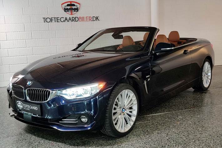 Blå BMW 440i fra 2016 set udefra