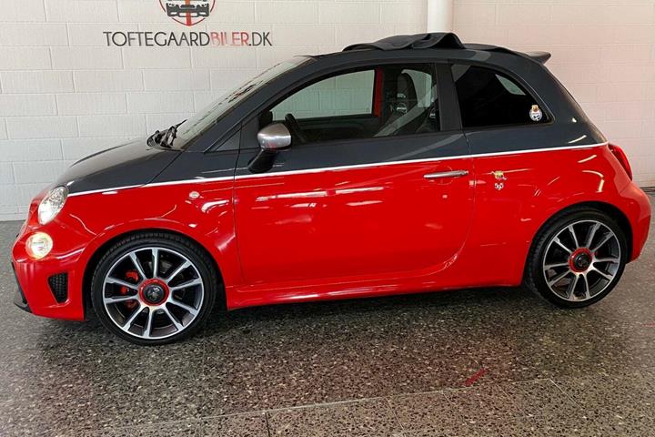 Grå Abarth 595C fra 2016