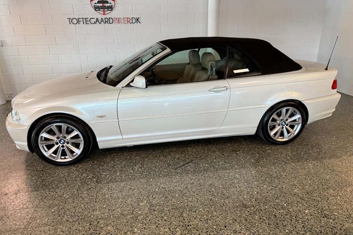Hvid BMW 330Ci fra 2002