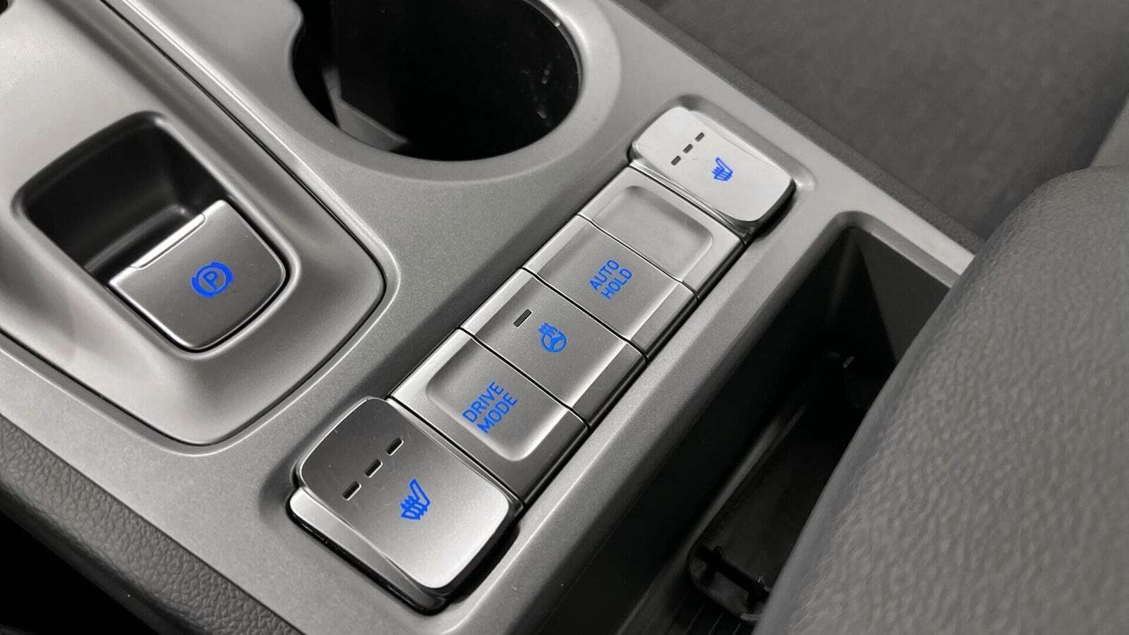 Blå Hyundai Kona fra 2022