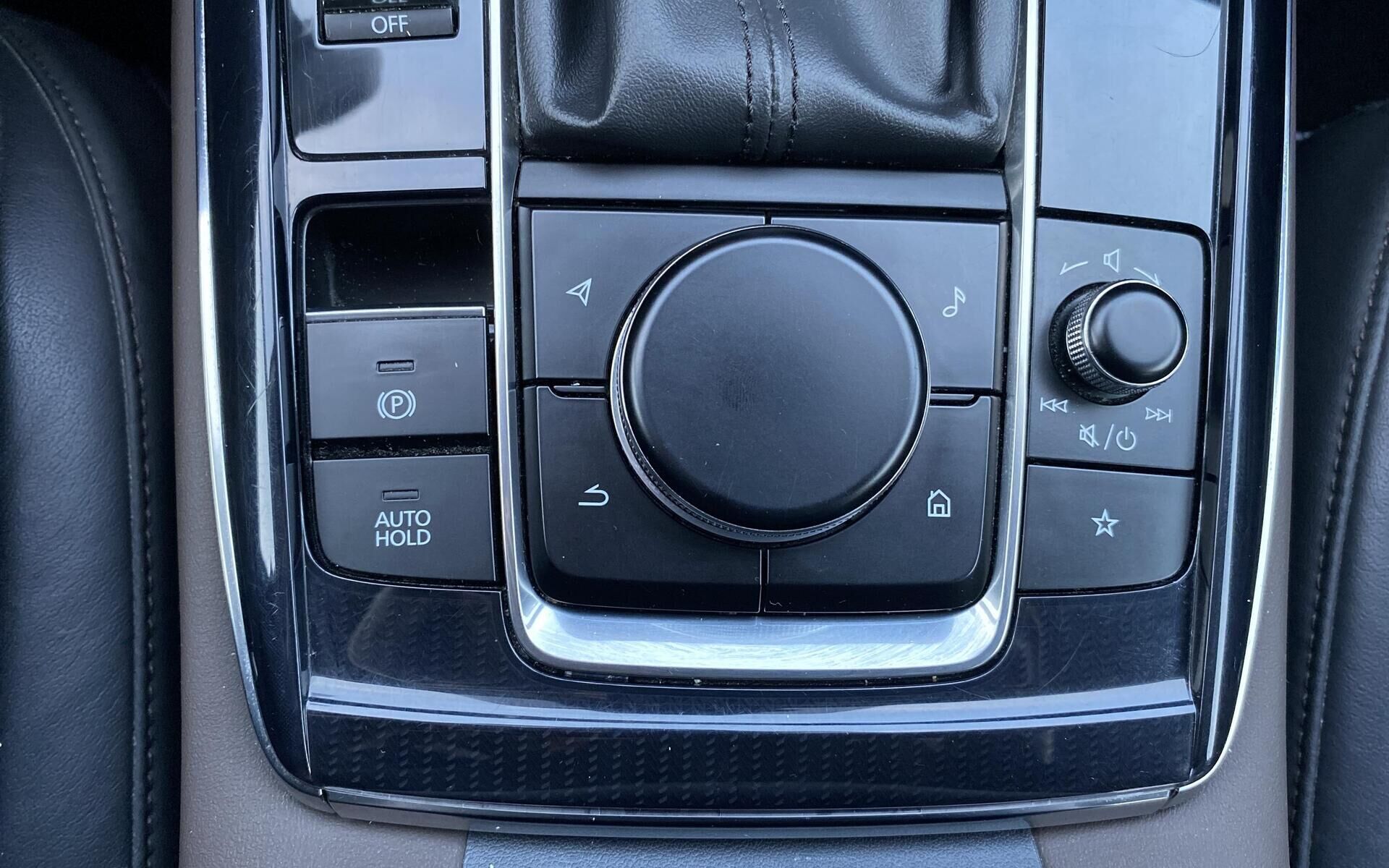 Sort Mazda CX-30 fra 2021