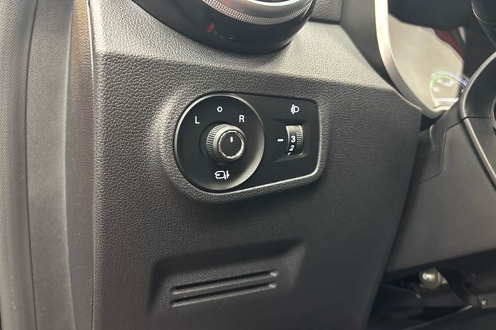 Rød MG ZS EV fra 2021