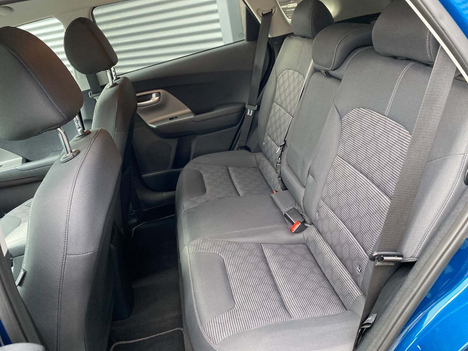 Blå Kia Niro fra 2021