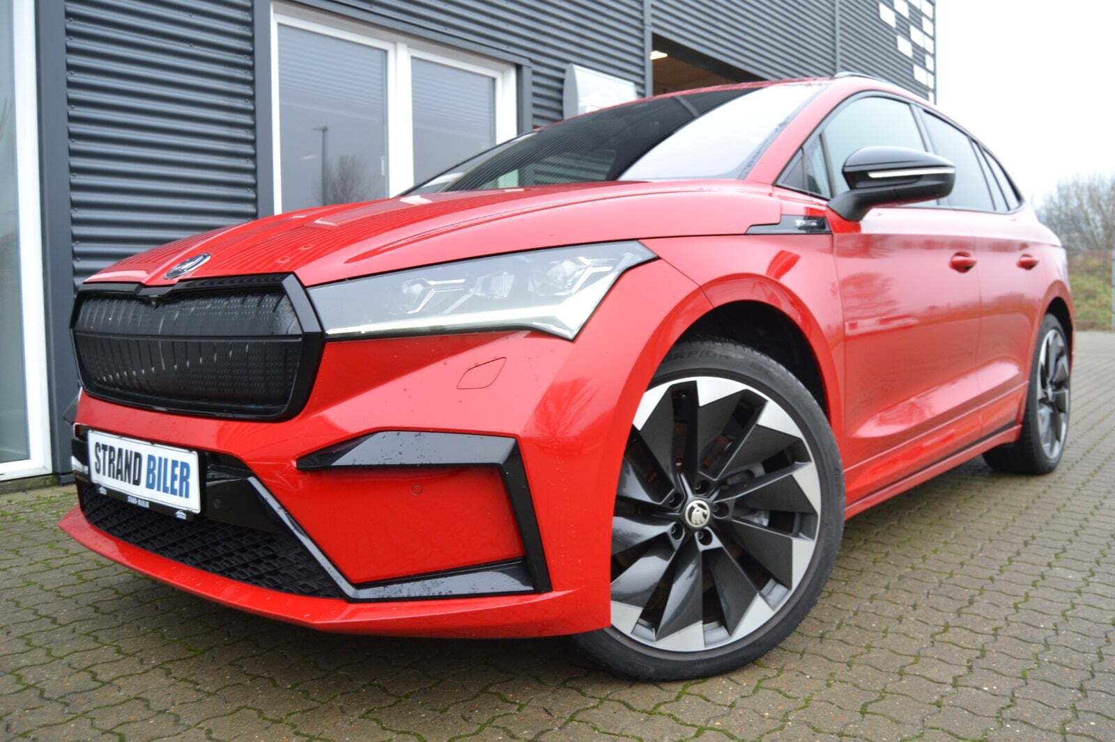 Rød Skoda Enyaq fra 2021