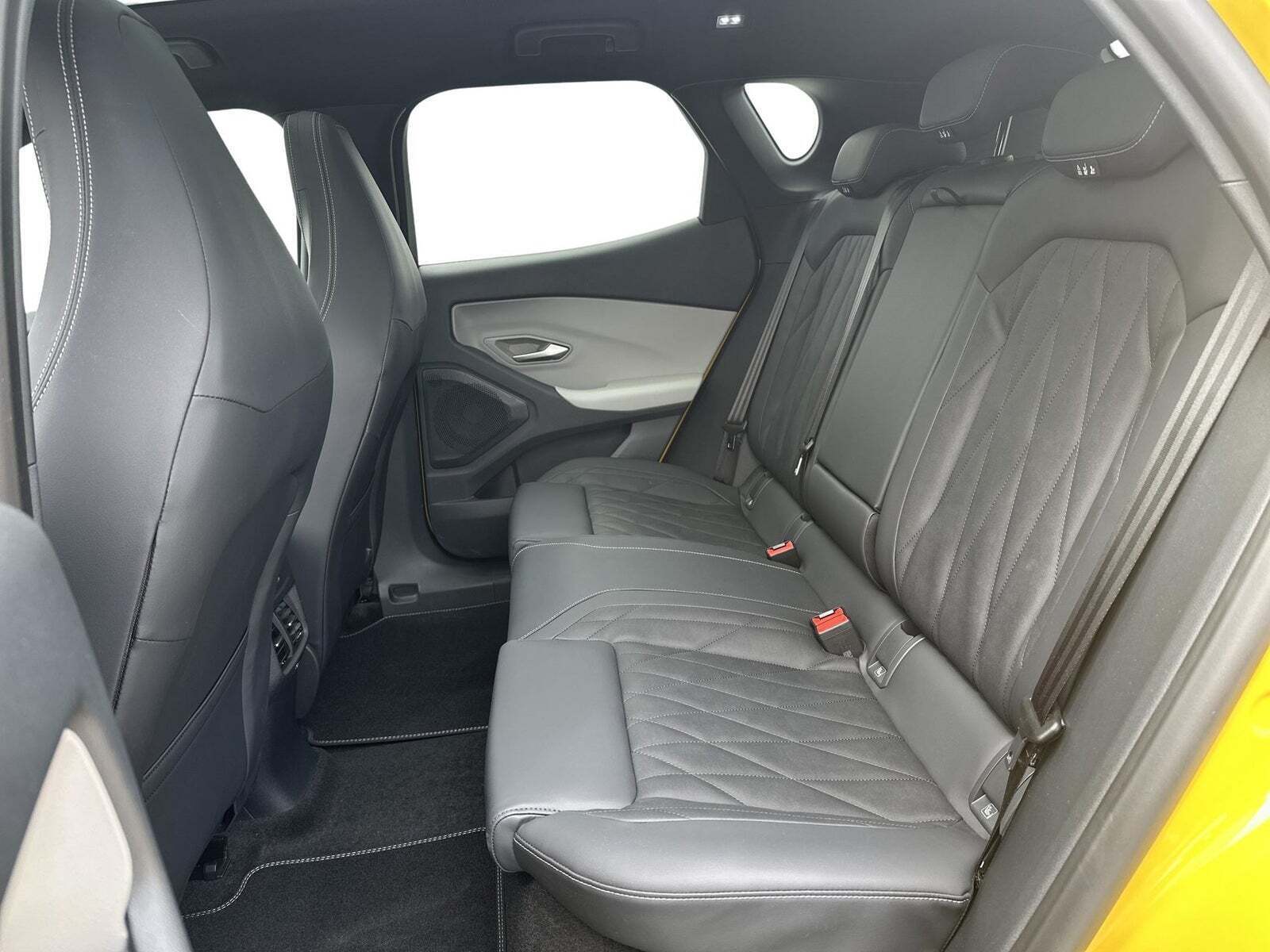 Ford Capri 82 Premium Extended Range