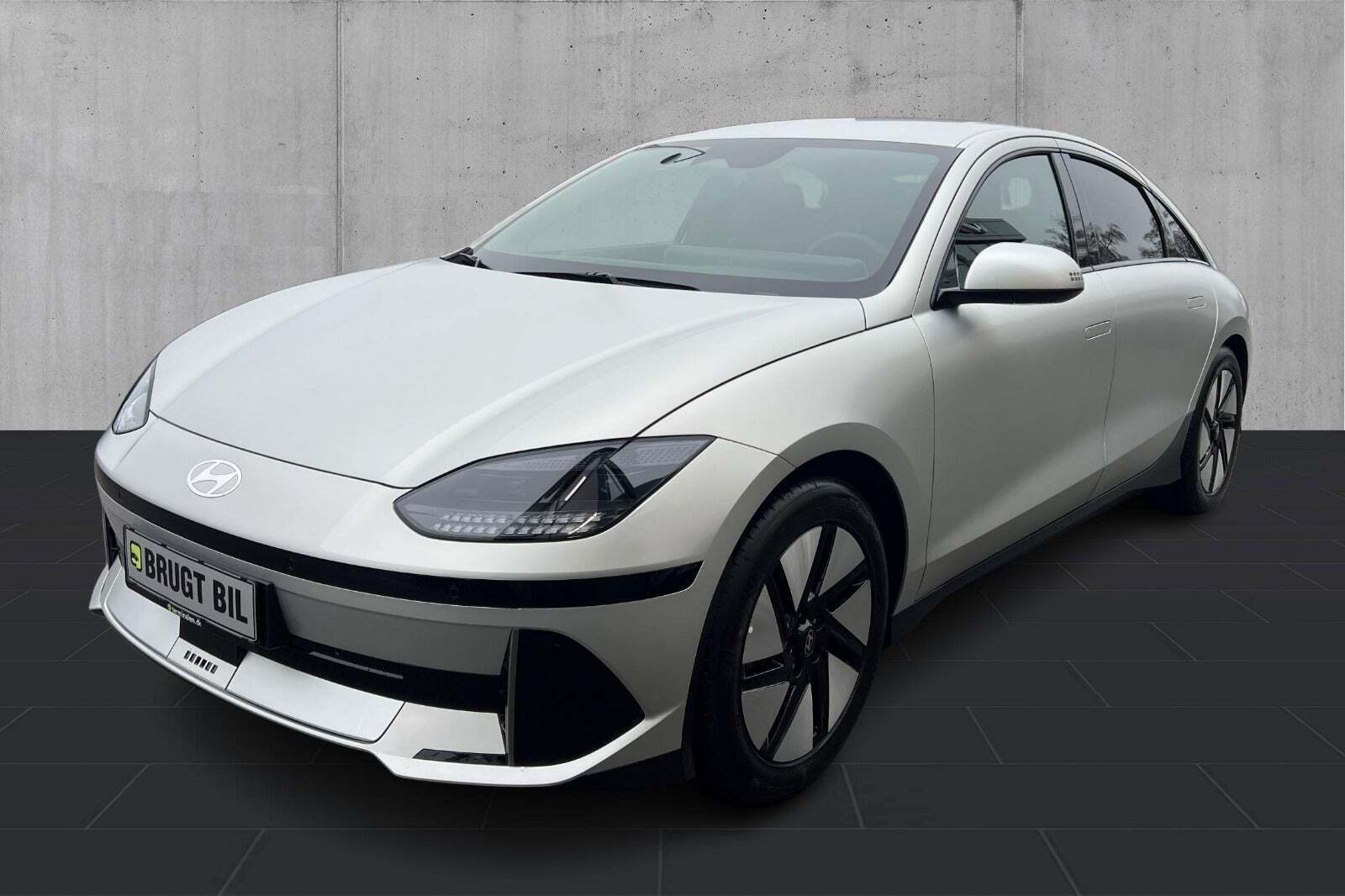 Sølv Hyundai Ioniq 6 fra 2025
