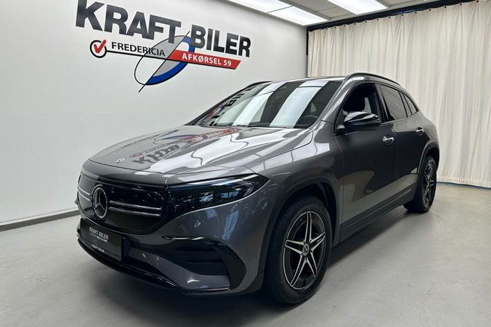 Grå Mercedes EQA250+ fra 2023 set udefra