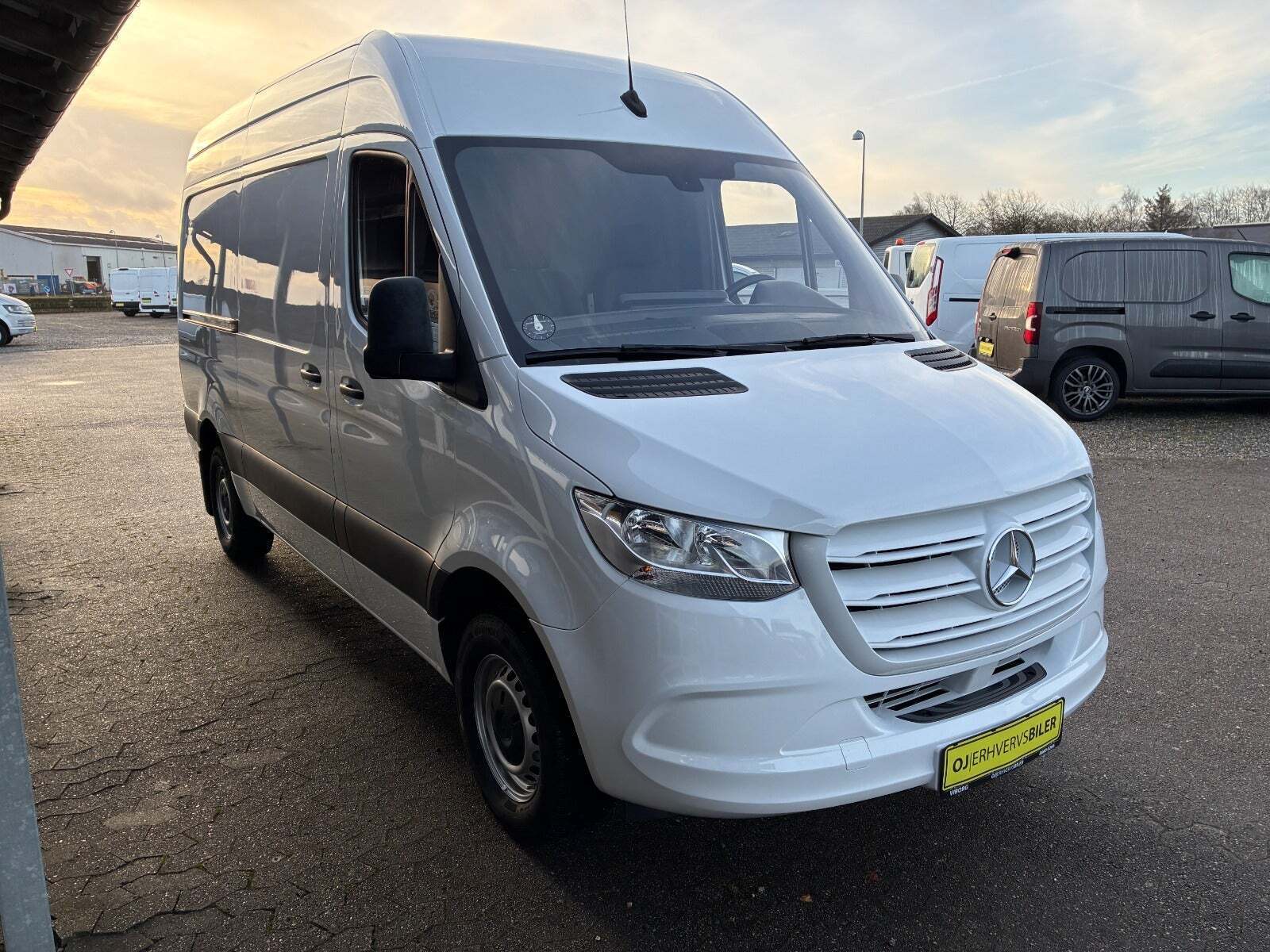 Mercedes Sprinter 316 2,2 CDi A2 Kassevogn aut. RWD