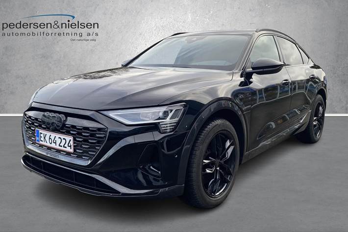 Sort Audi Q8 fra 2023