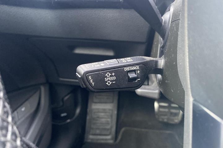 Sort Audi Q8 fra 2023