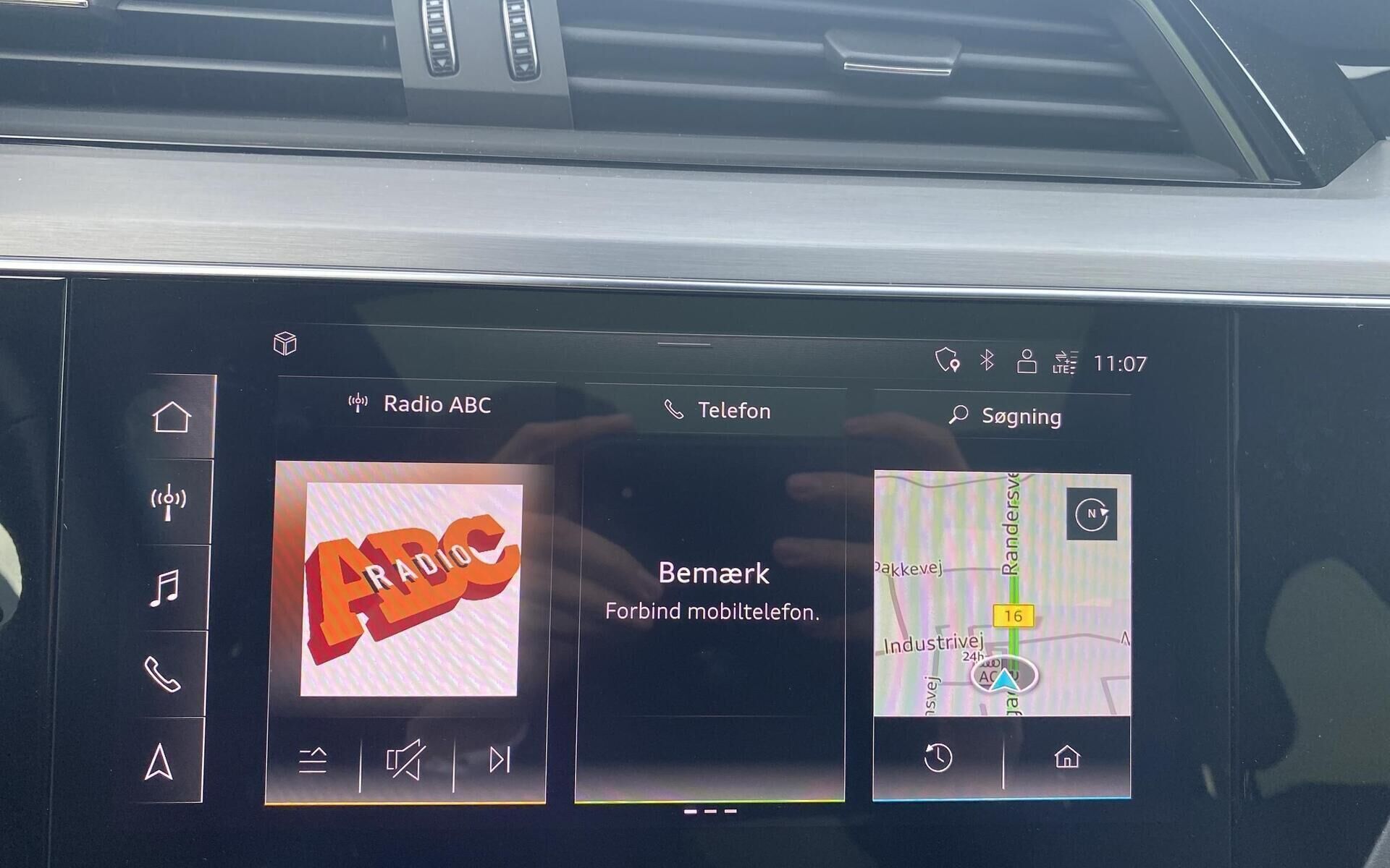 Sort Audi Q8 fra 2023