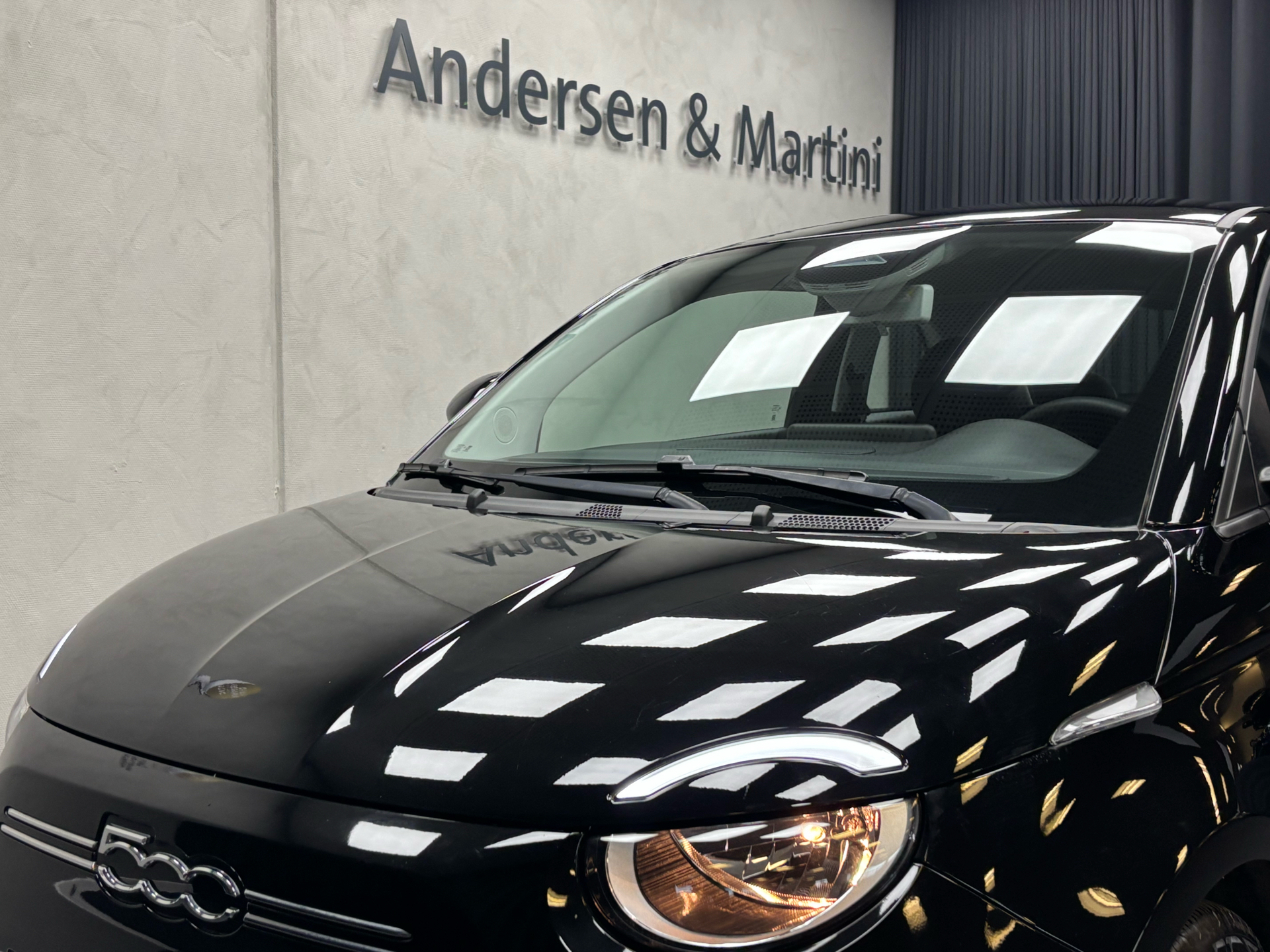 Sort Fiat 500e fra 2025