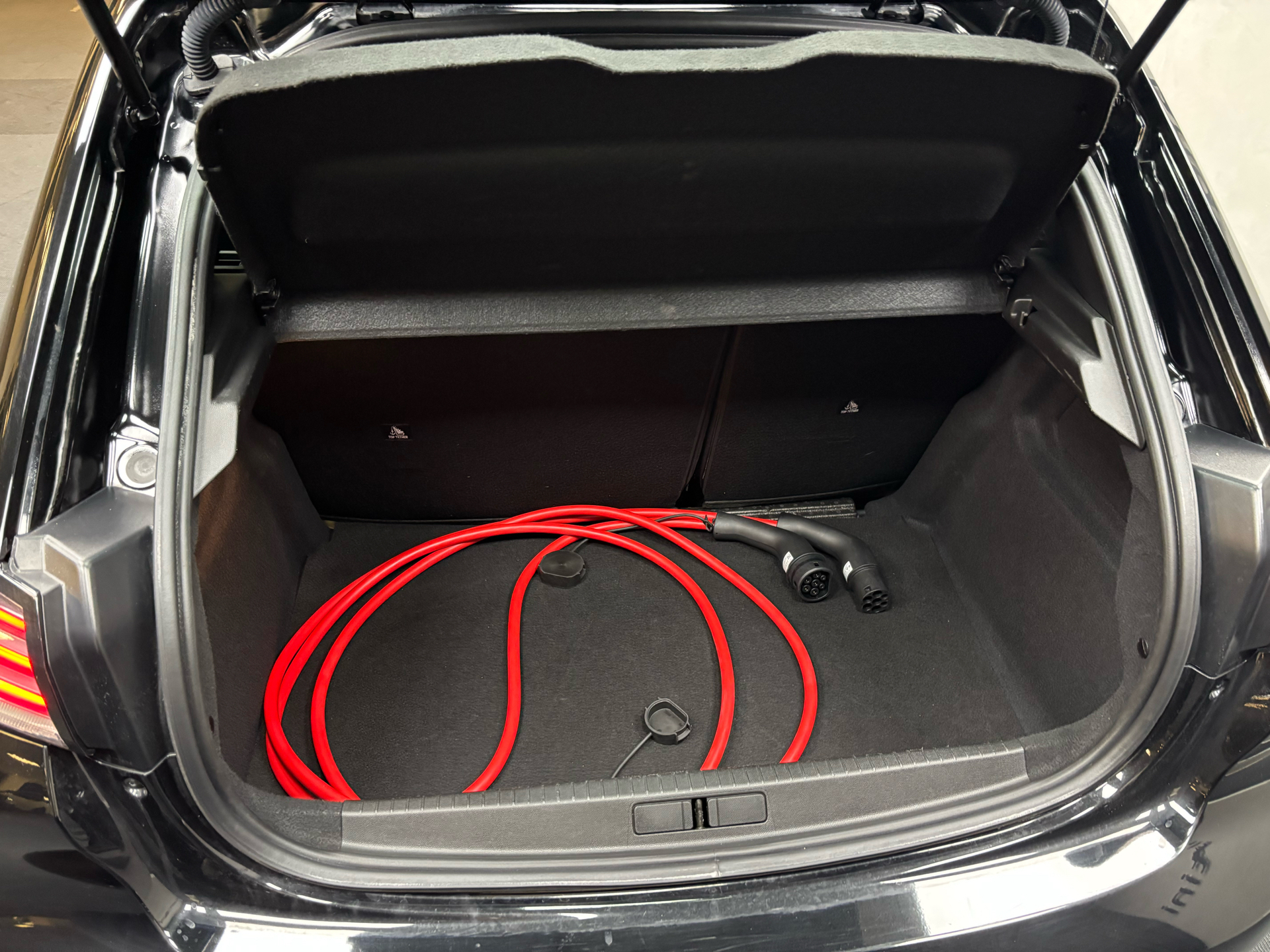 Peugeot e-208 EL Style 136HK 5d Aut.