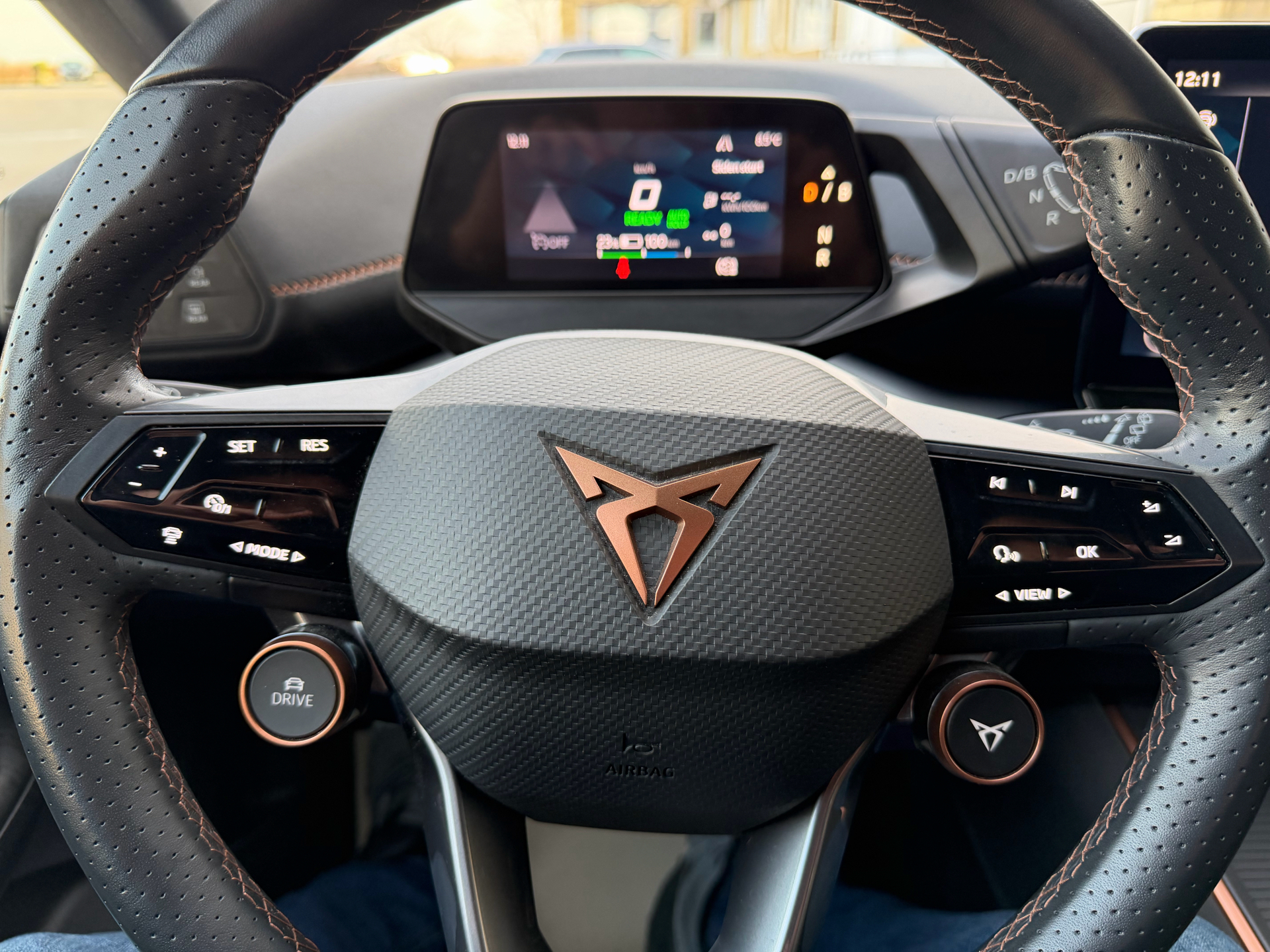 Grå Cupra Born fra 2023