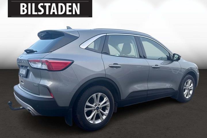 Grå Ford Kuga fra 2021