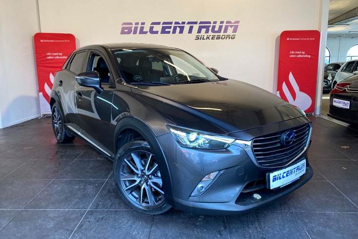 Grå Mazda CX-3 fra 2017 set udefra