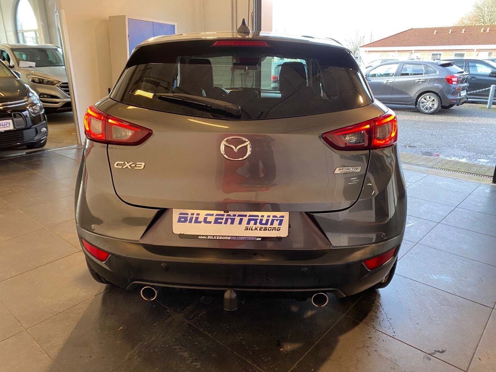 Grå Mazda CX-3 fra 2017