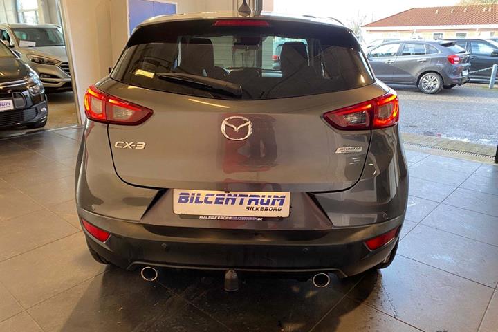 Grå Mazda CX-3 fra 2017