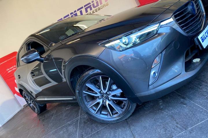 Grå Mazda CX-3 fra 2017