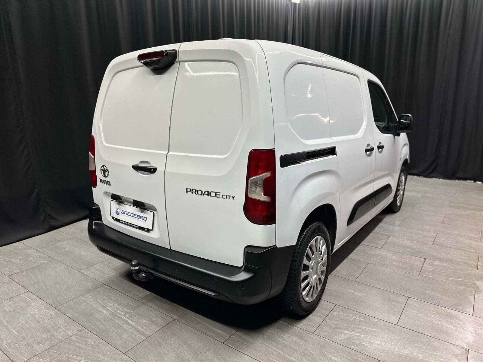 Toyota ProAce City 1,5 D 102 Medium Comfort