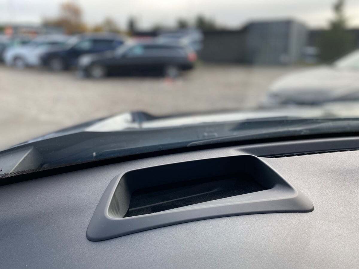 Grå Toyota Yaris Cross fra 2023