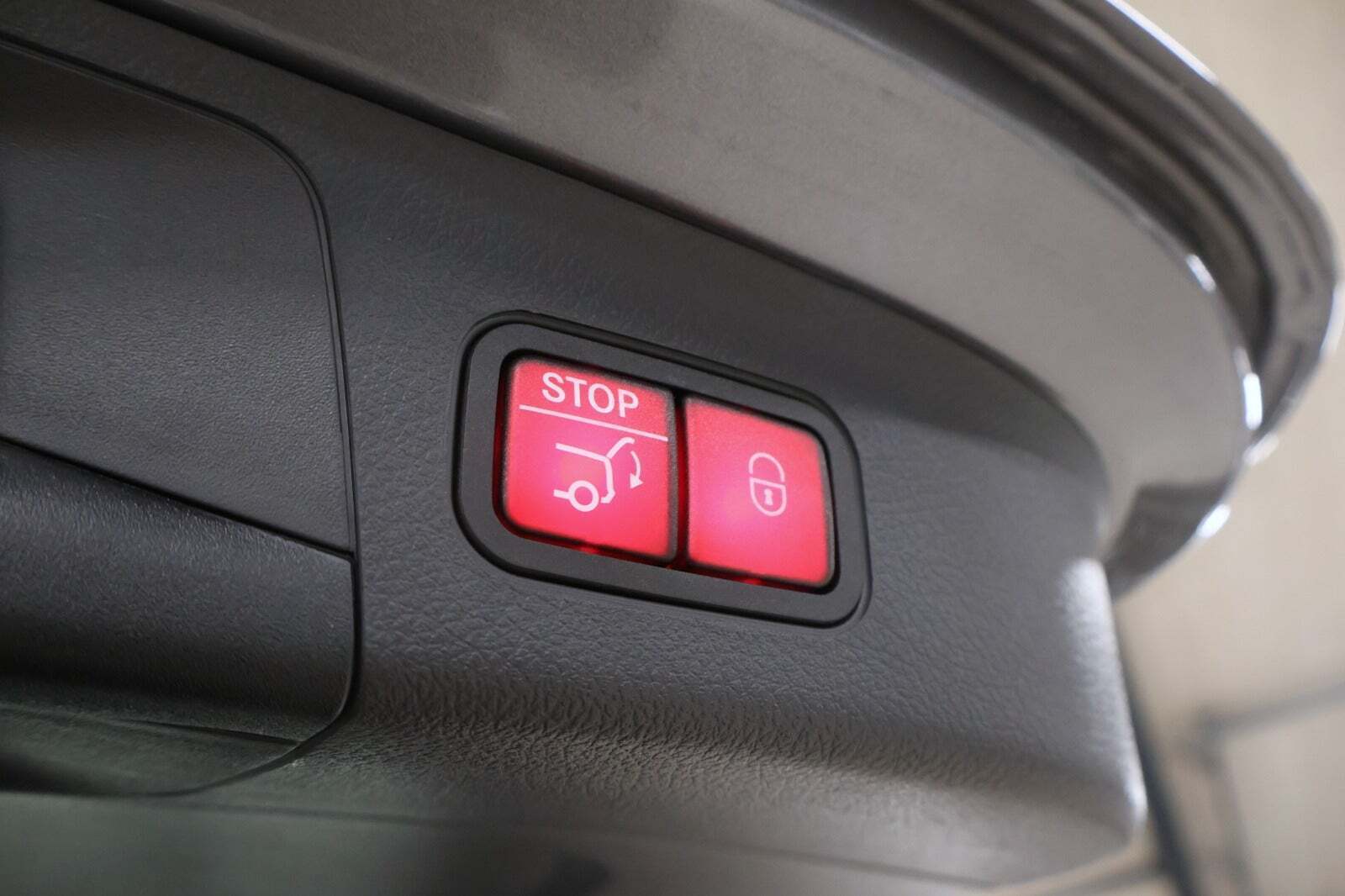 Grå Mercedes EQA250+ fra 2024