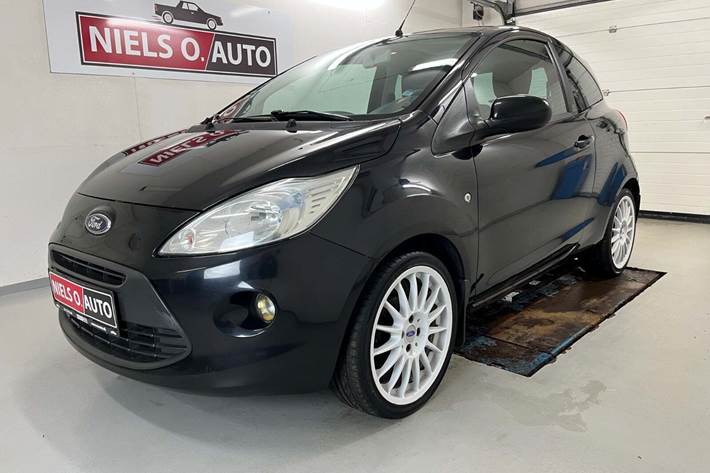 Sort Ford Ka fra 2013 set udefra