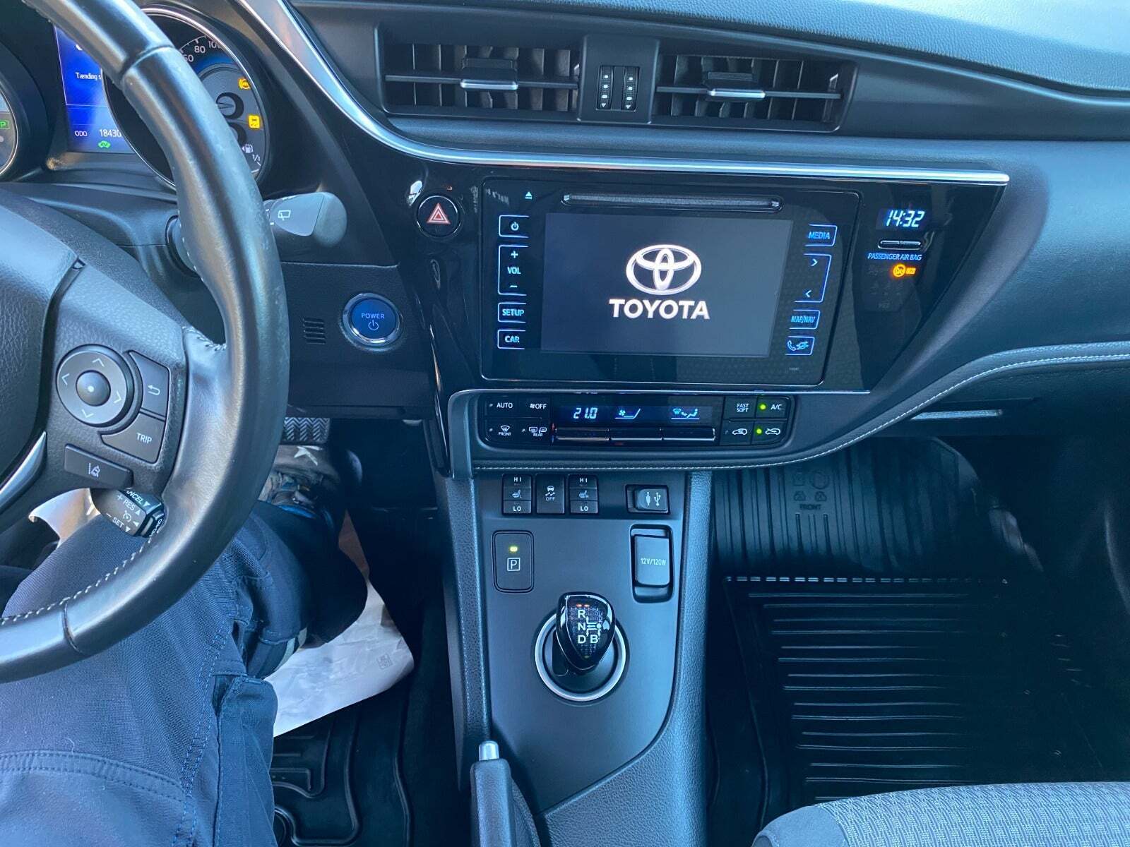 Toyota Auris 1,8 Hybrid H2 Comfort Touring Sports CVT