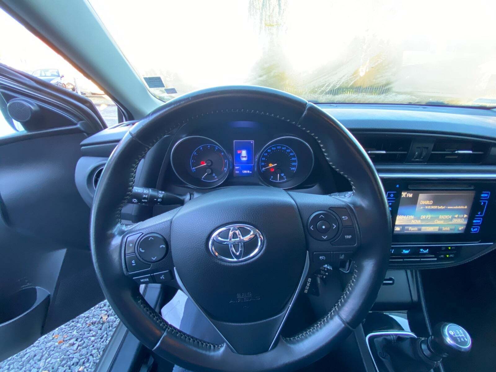 undefined Toyota Auris fra 2015